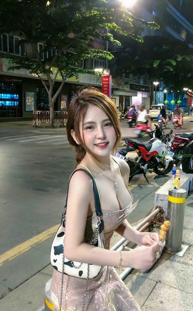 Ảnh nude gái xinh vú to ở nhà một mình thả rông